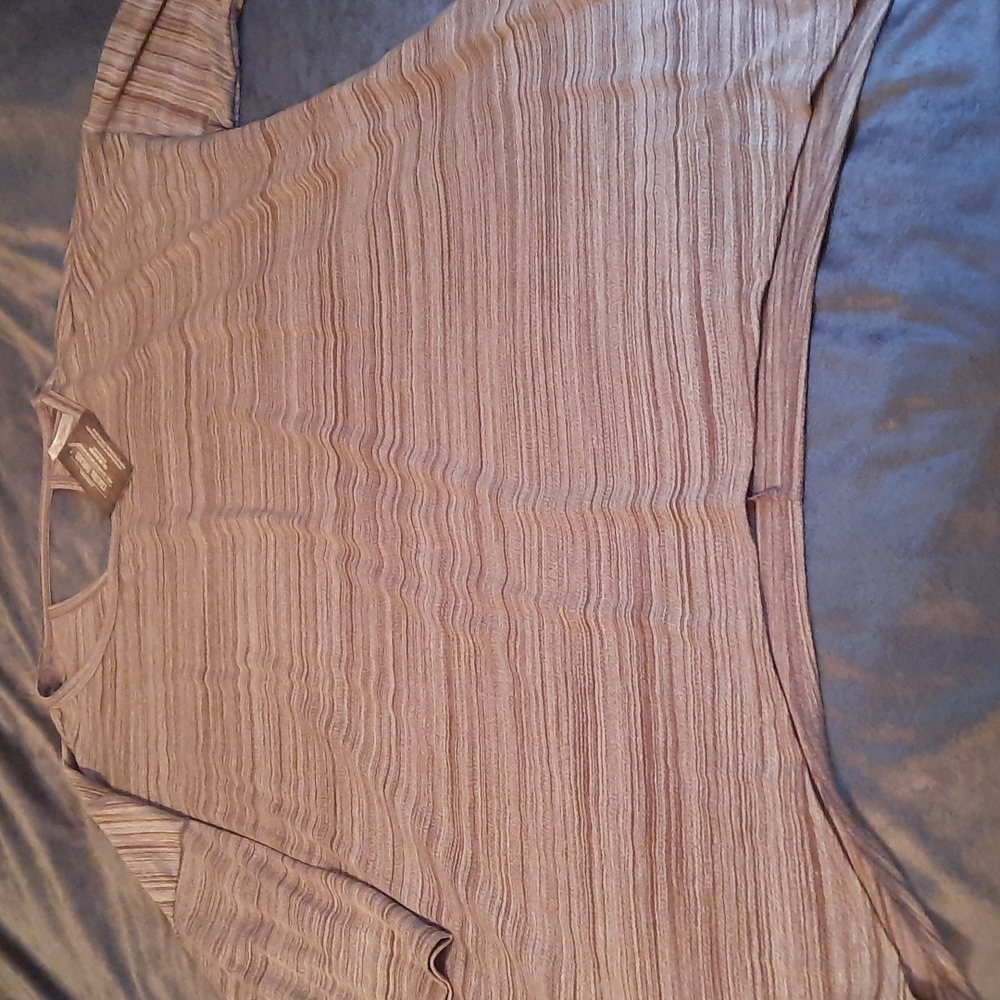 Coastal Treads NWT TOP LARGE